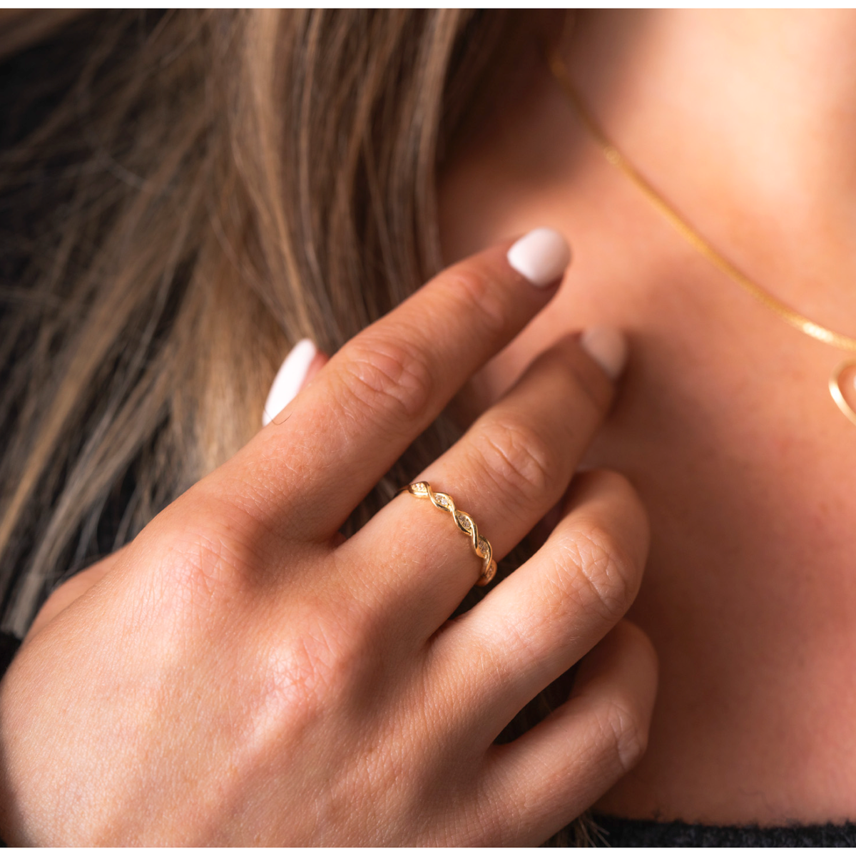 RING I GULL MED CUBIC ZIRKONIA