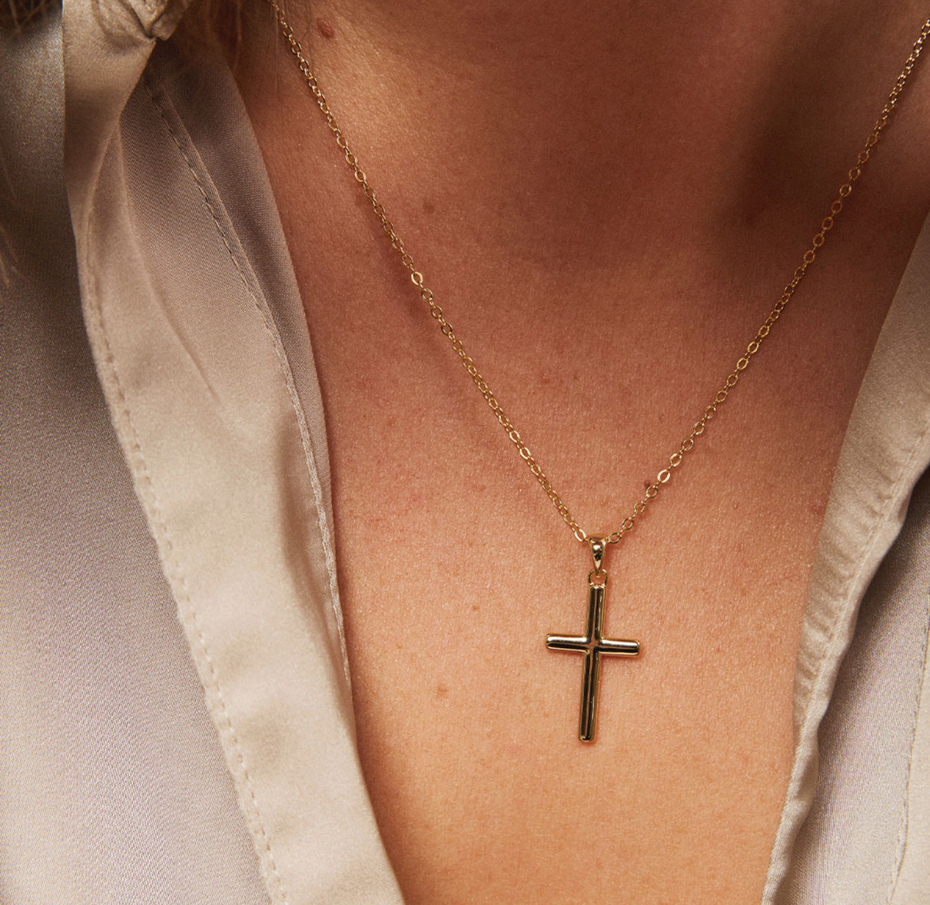 KORS I GULLFORGYLT SØLV