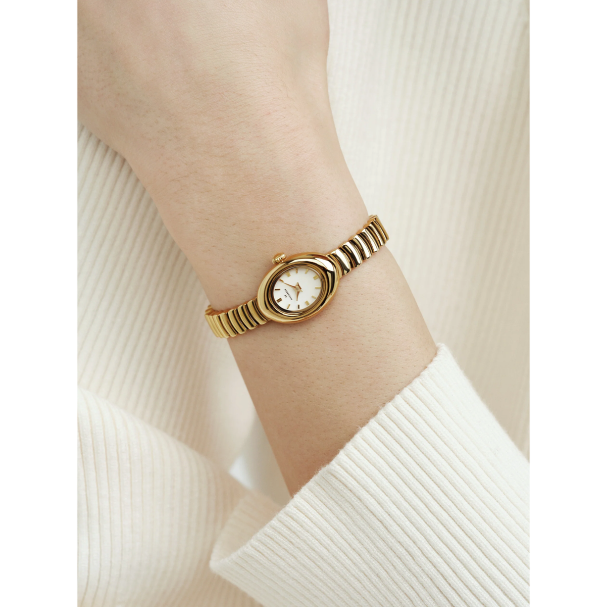 Mockberg Belle Oval Petite gold