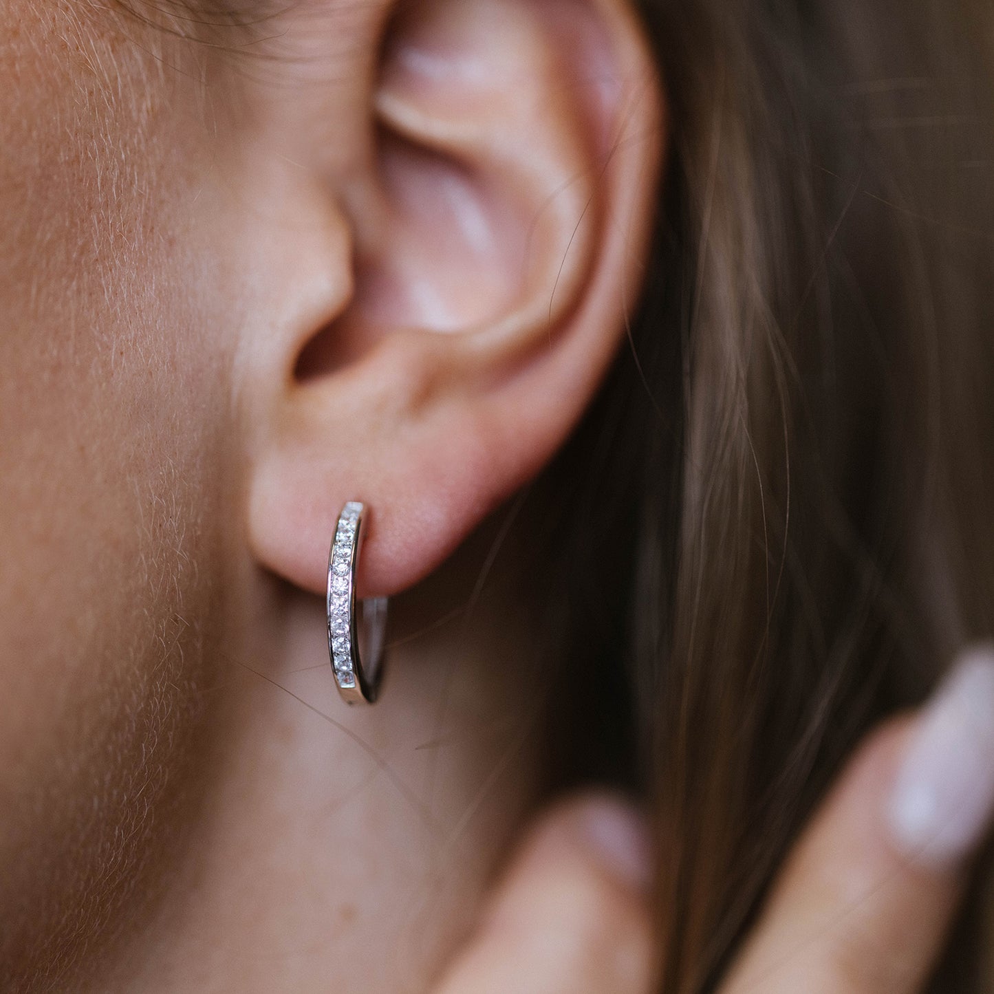 ØRERINGER I SØLV MED ZIRKONIA - PAN