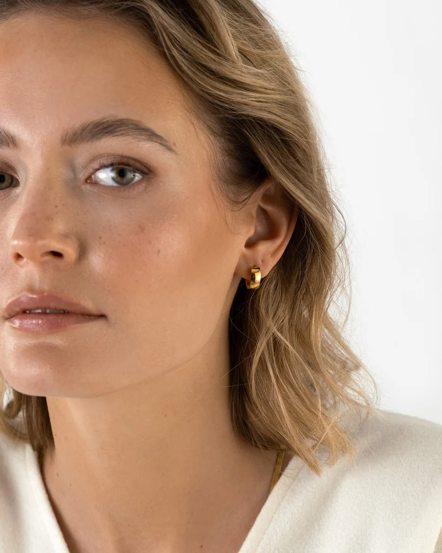 MOCKBERG CHUNKY GOLD HOOPS SMALL