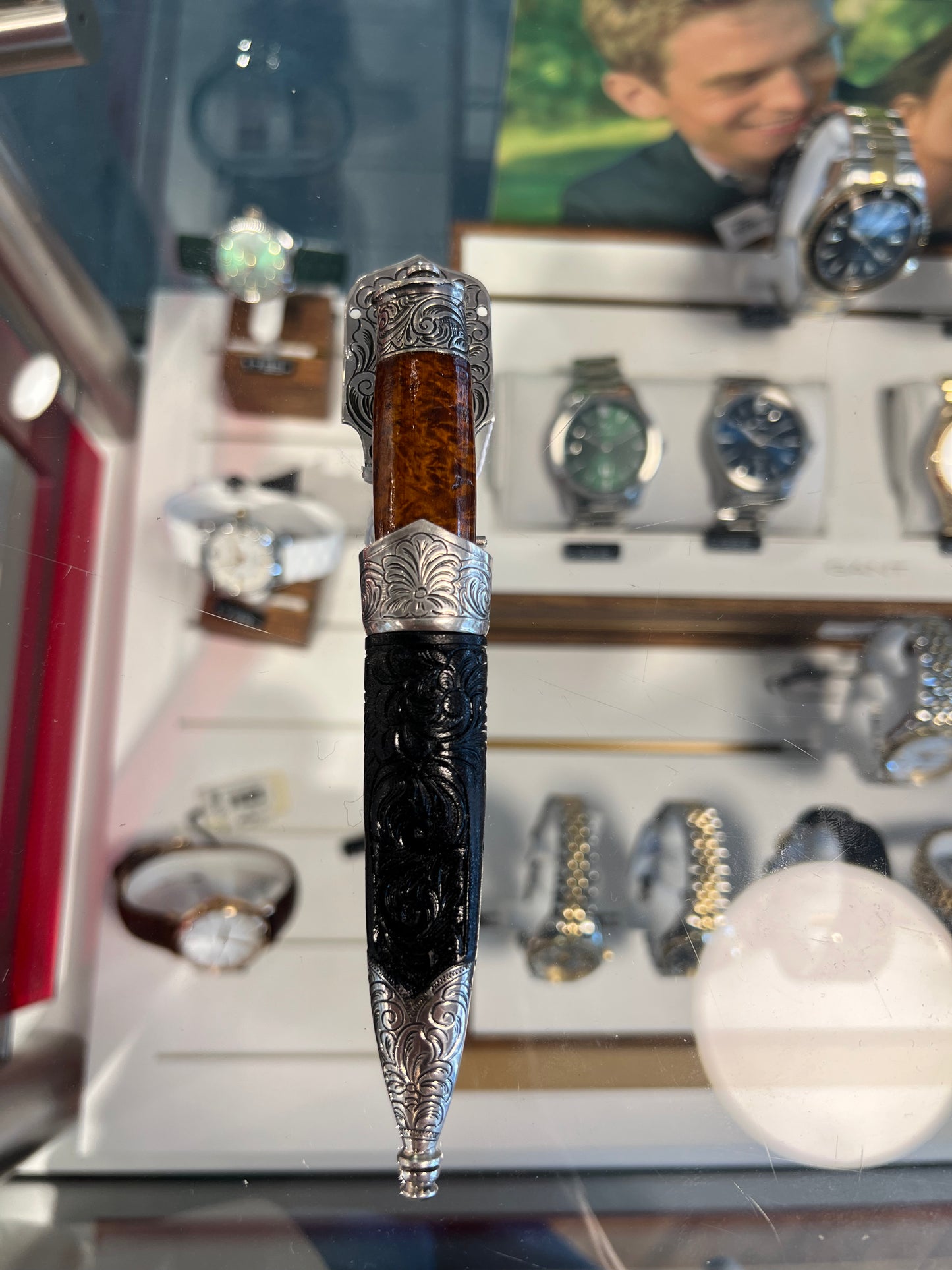 HÅNDLAGET SLIREKNIV DAME SORT