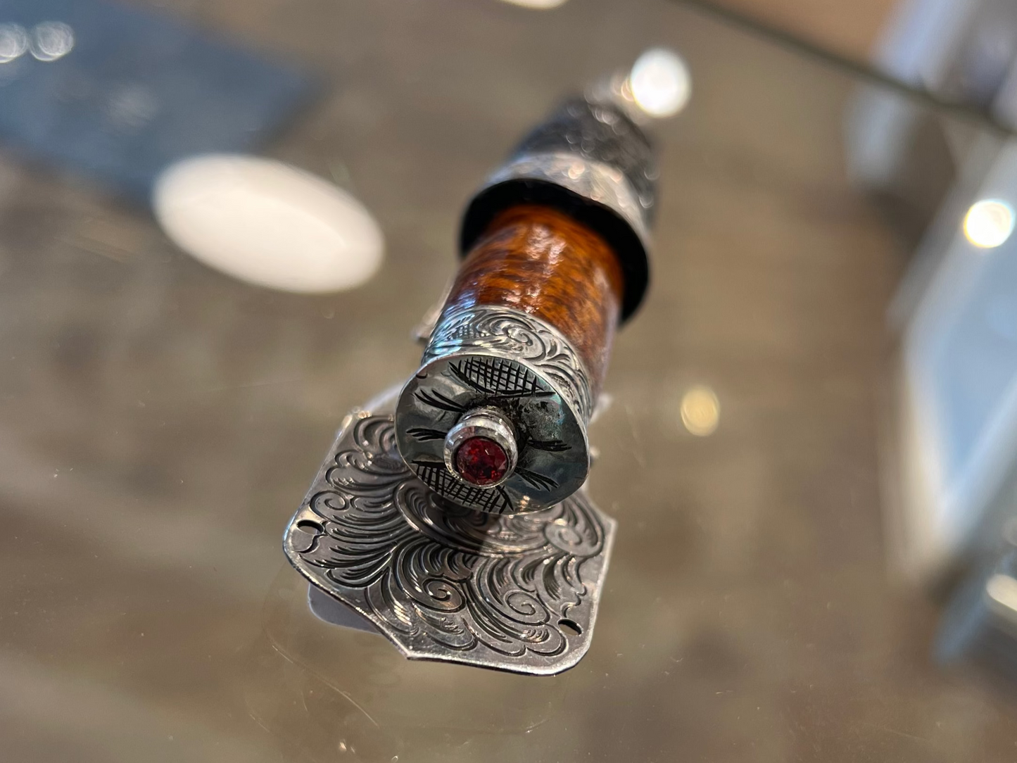 HÅNDLAGET SLIREKNIV DAME SORT