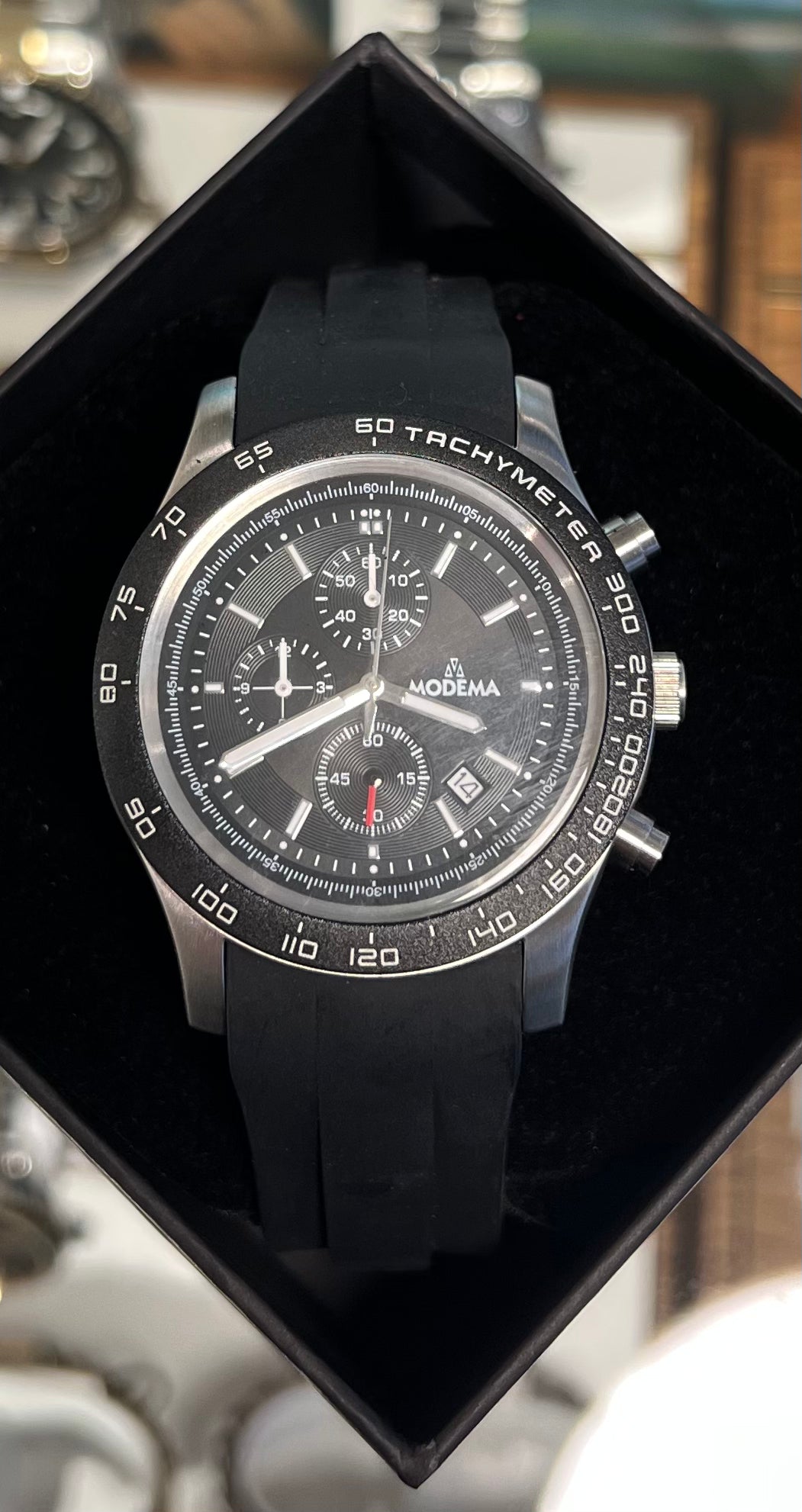 Modema herreur med sort skive