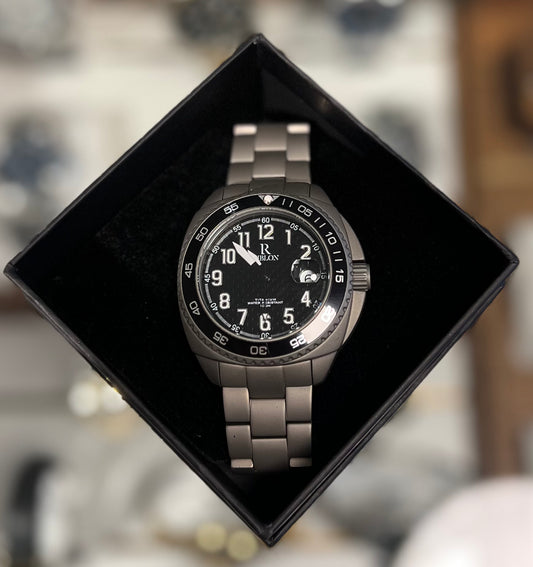 Riblon herreklokke i titan, sort skive