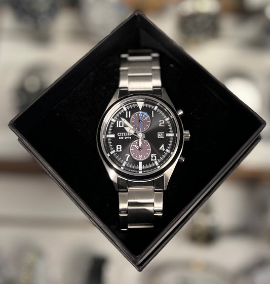 Citizen Eco Drive i stål med sort skive