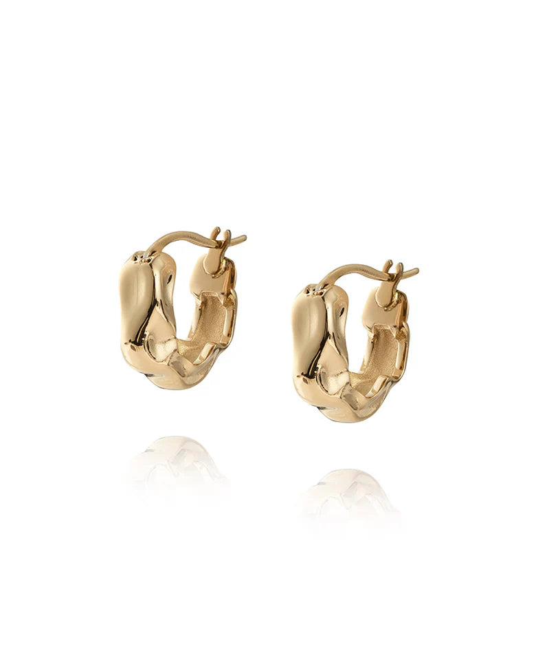 MOCKBERG WAVY BOLDED SMALL GOLD EARRINGS
