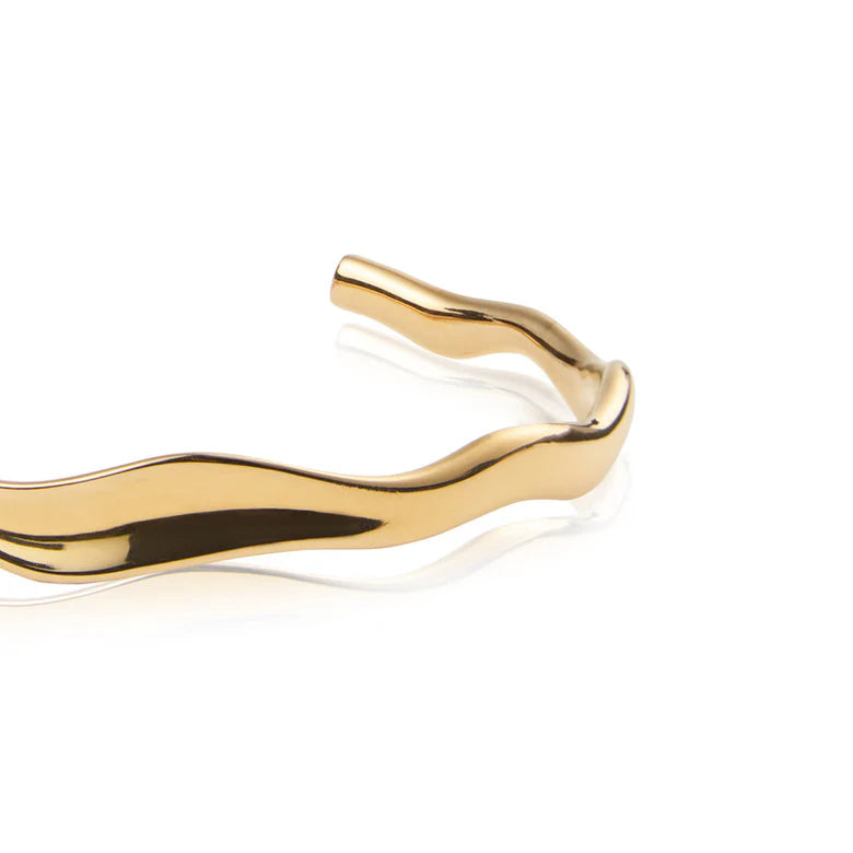 MOCKBERG WAVY BOLDED CUFF GOLD BRACELET