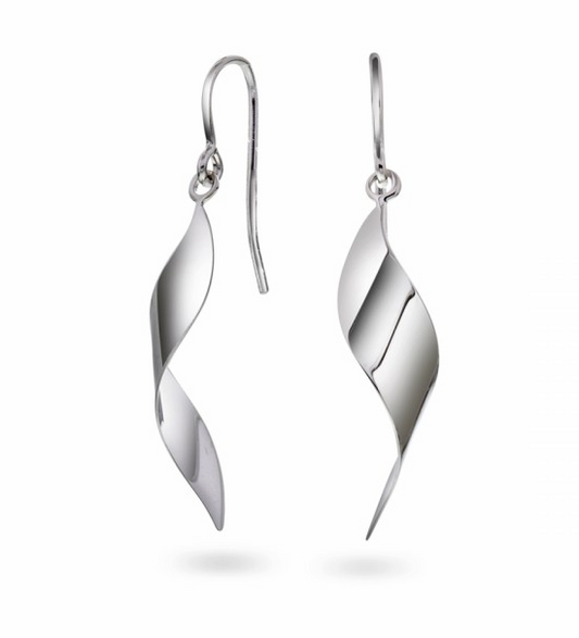 ØREPYNT I HVITT GULL