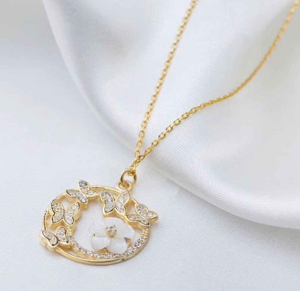 GOLDSTORY - LAILA FLOWERS