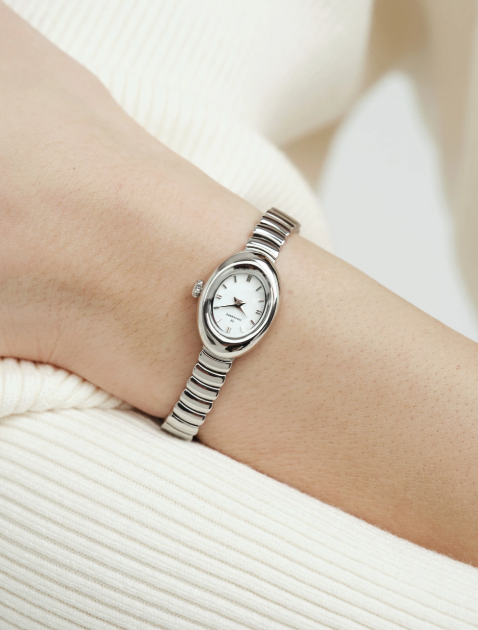 Mockberg Belle Oval Petite Silver