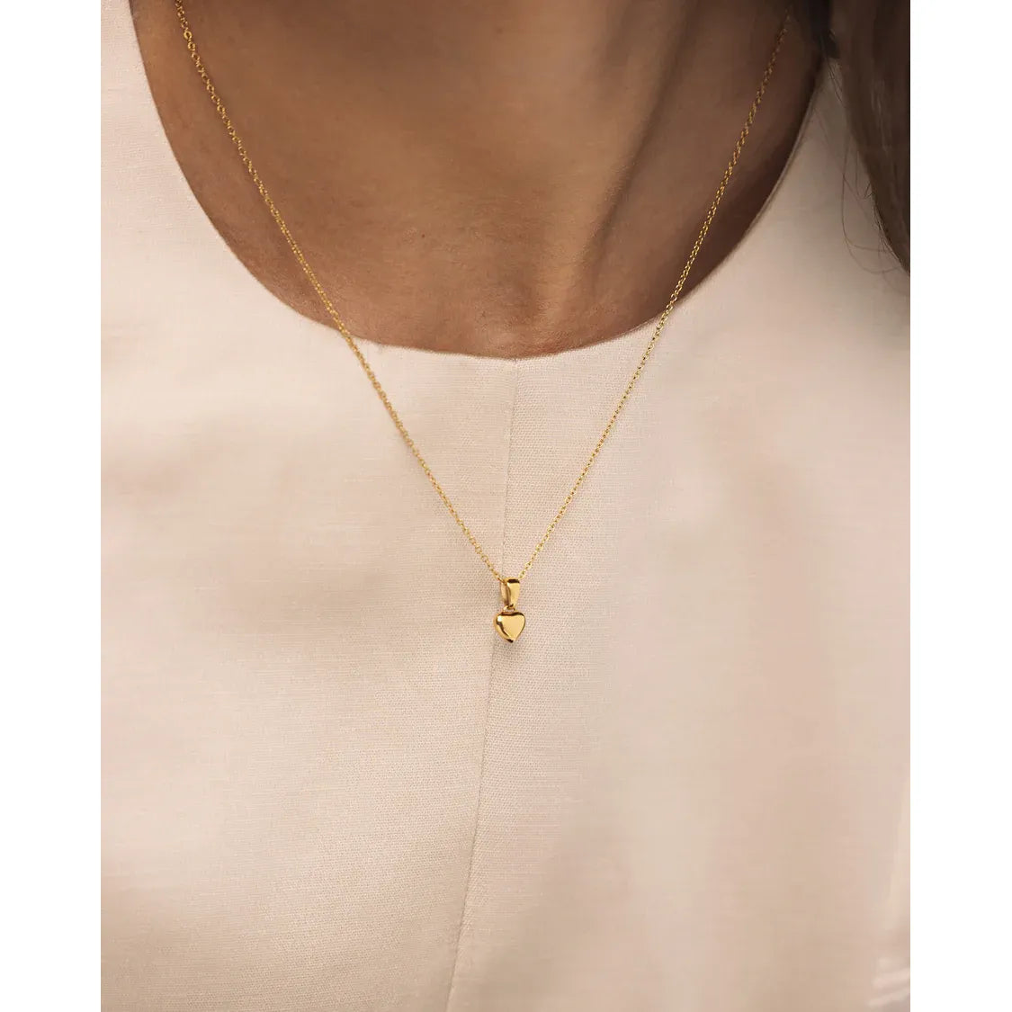 MOCKBERG SWEETHEART GOLD MEDIUM NECKLACE