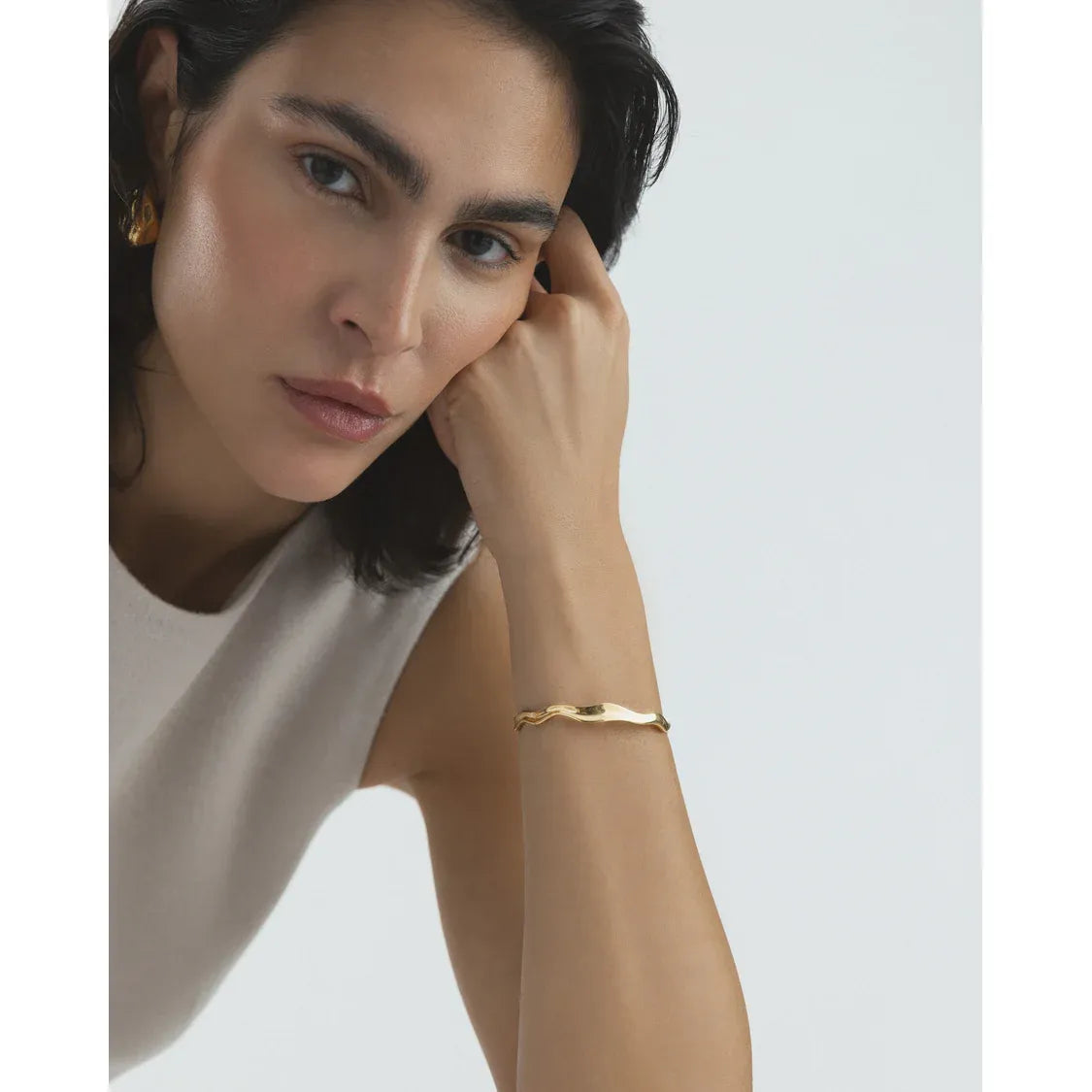 MOCKBERG WAVY BOLDED CUFF GOLD BRACELET