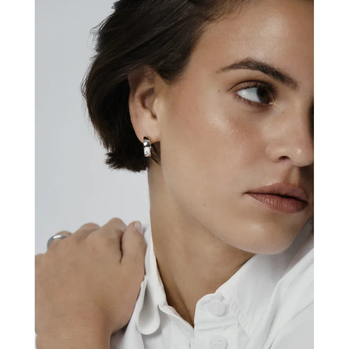MOCKBERG CHUNKY SILVER HOOPS MEDIUM