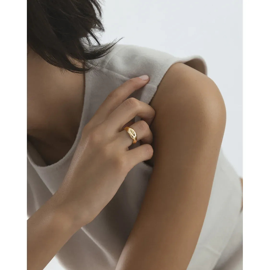 MOCKBERG WAVY BOLDED GOLD RING